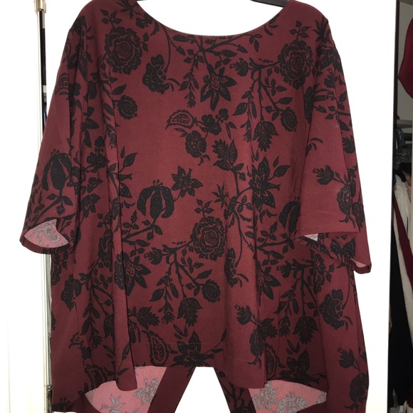 Ava & Viv Tops - Ava&Viv blouse